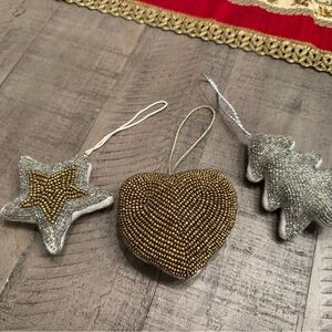 Bundle of 3 Gold/Silver ornaments. Like new.